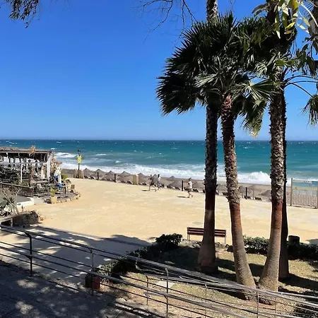 Apartment First Line 2br With Pool In Center Of Marbella