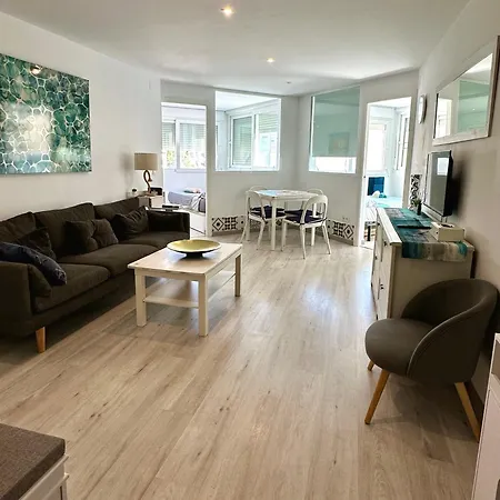 First Line 2br With Pool In Center Of