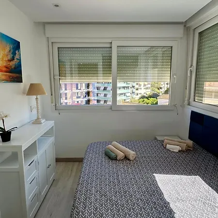 Apartment First Line 2br With Pool In Center Of Marbella