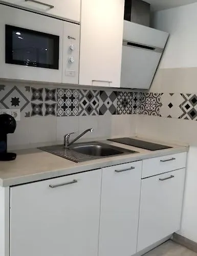 First Line 2br With Pool In Center Of Lejlighed *